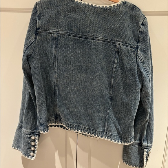 Adorable Jean jacket with pearl buttons size S - Picture 5 of 6
